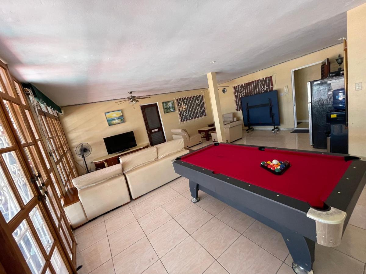The Lodge @ Peaceful Palms Montego Bay Extérieur photo